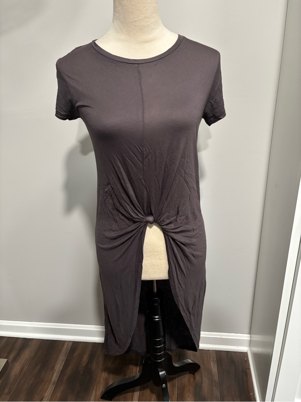 Zara Women’s Short-Sleeve Knot-Front Tunic Top - Charcoal